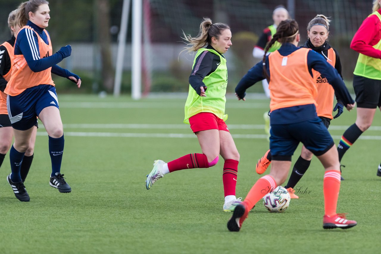 Bild 327 - Co-Trainerin der Frauen Nationalmannschaft Britta Carlson in Wahlstedt